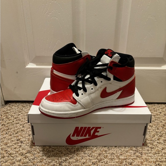 Air Jordan 1 Retro High OG - Picture 2 of 4